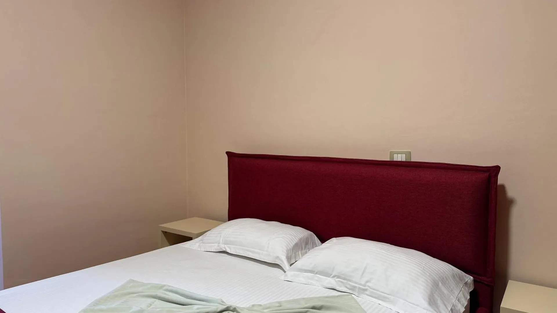 Hotel Fane'S Rooms Himare Albania