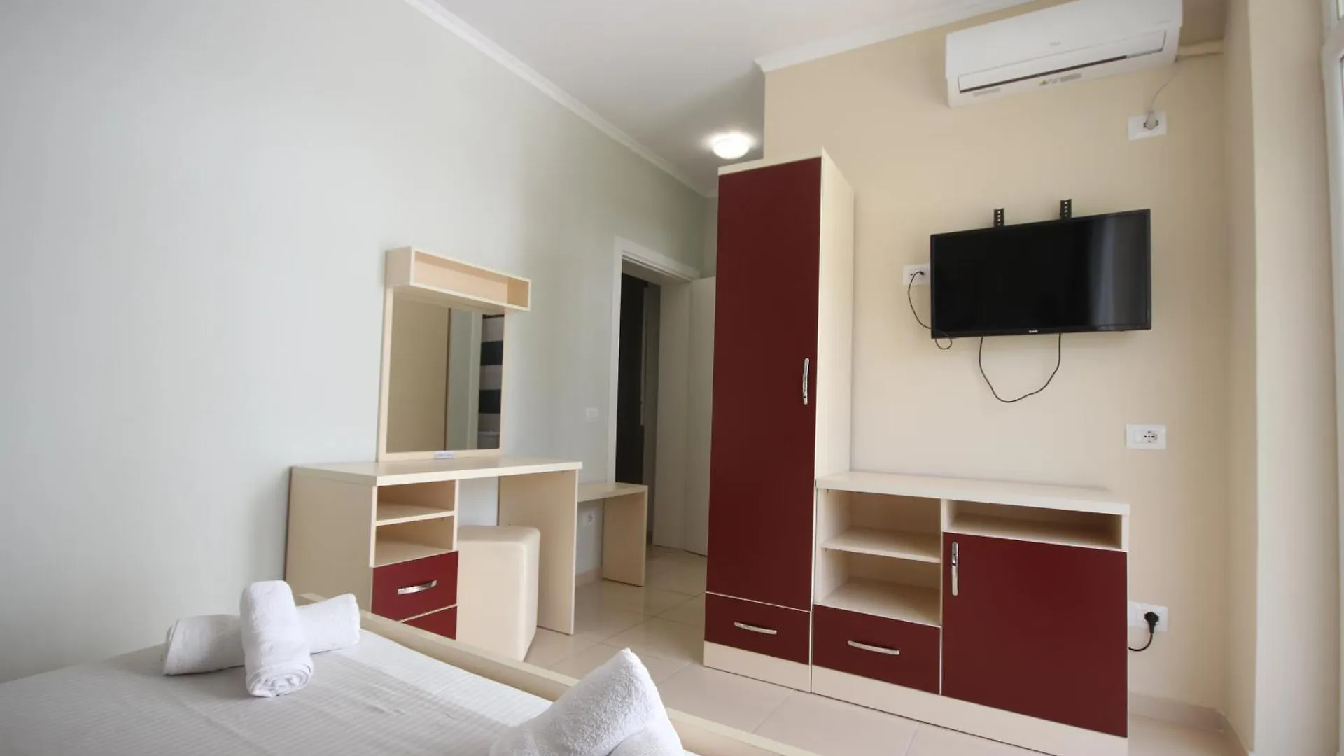 Hotel Fane'S Rooms Himare Albania